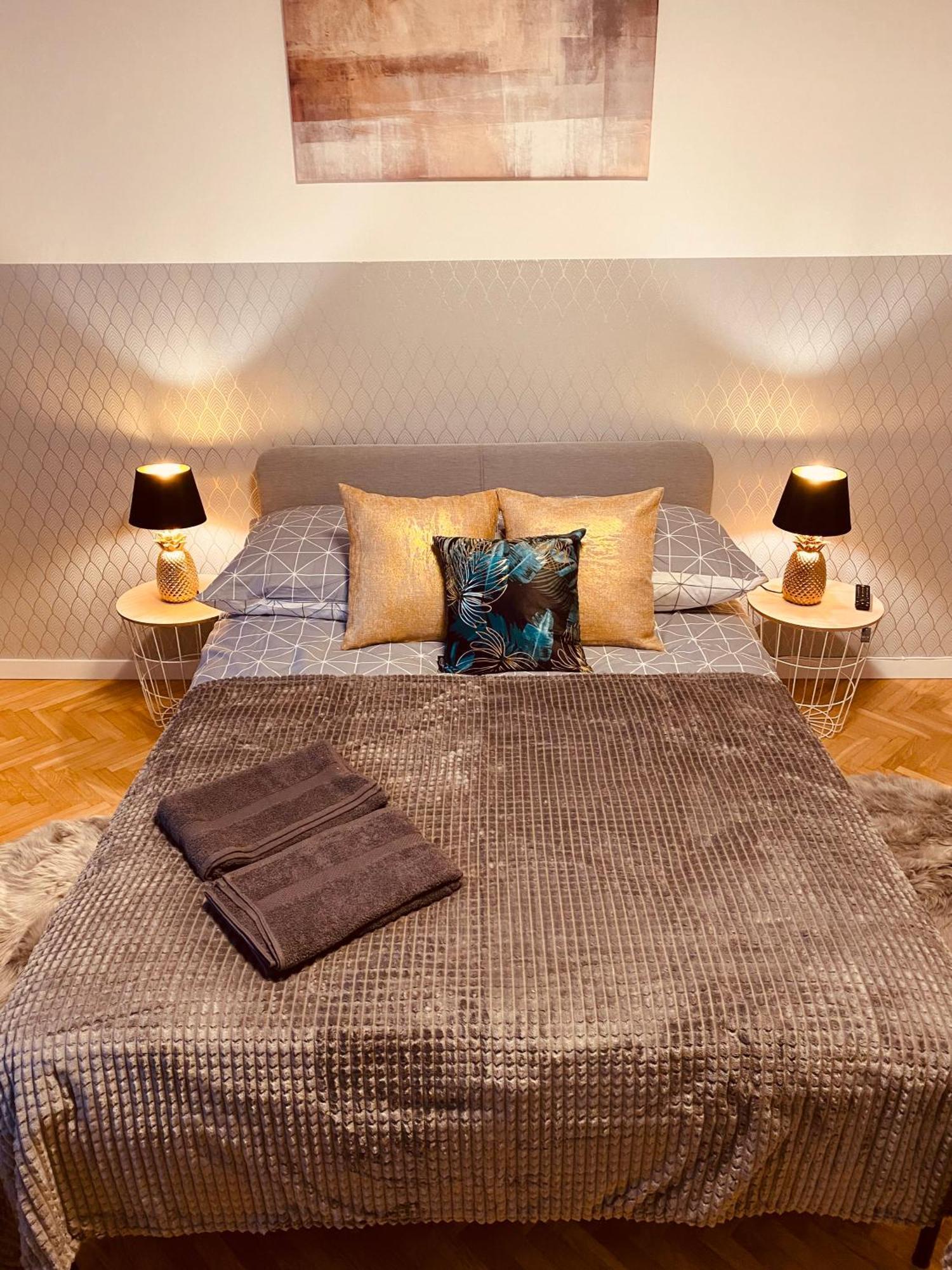 Clicktheflat Karmelicka Apart Rooms Warszawa Zewnętrze zdjęcie